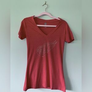 Detroit Red Wings Rhinestone V-Neck Tshirt